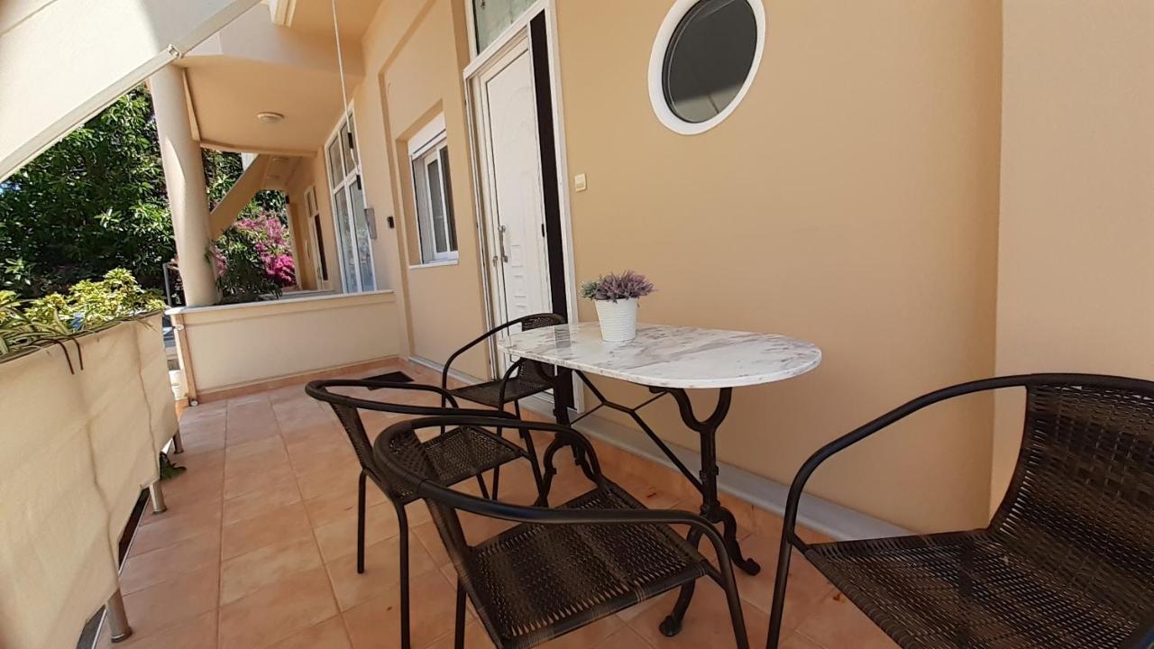 Dennis Stylish Apartment Kato Daratso Exterior foto
